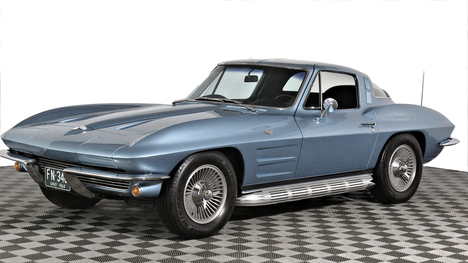 Click to Enlarge-Esc to Close Corvette Generations/C2/C2 1964 Silver Blue.jpg